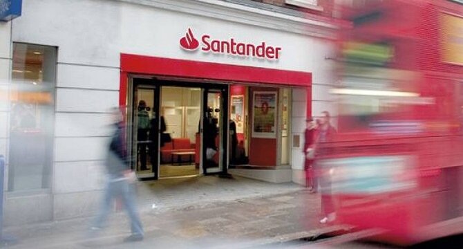 Sucursal Banco Santander.