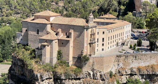 En la imagen panorámica del Parador de Cuenca. 