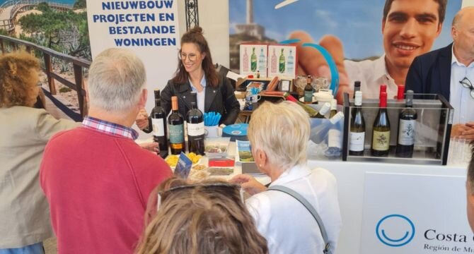 En el stand de la Región, se ofrecía información turística así como degustaciones de productos típicos. 