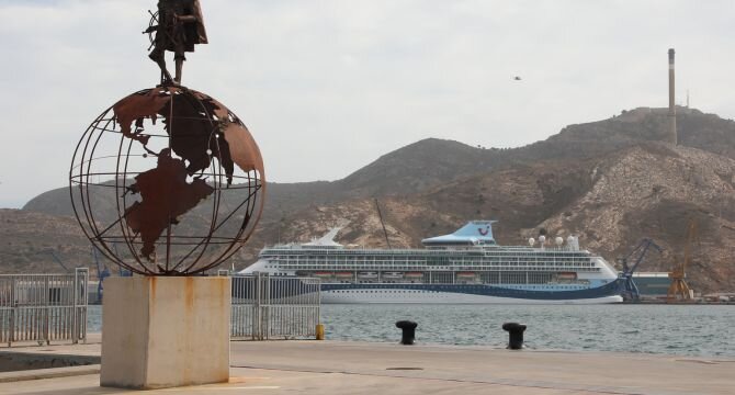 Cartagena aspira a fidelizar este nicho de negocio gracias a las cualidades que ofrece el Puerto.