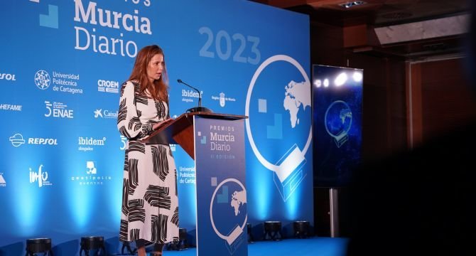 Anabel Díaz, en noviembre de 2023, cuando recibió el premio de Murcia Diario 'Mejor Embajadora'. (Archivo)