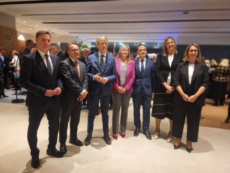 Foto de familia inauguración Gran Vía Central