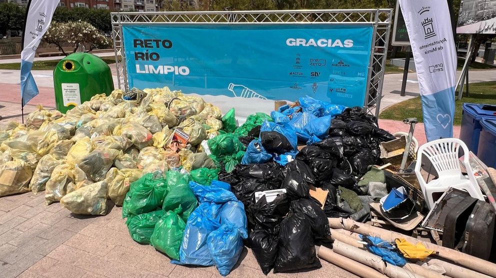 1.500 participantes recogen más de 4.300 kilos de residuos gracias al Reto Río Limpio.