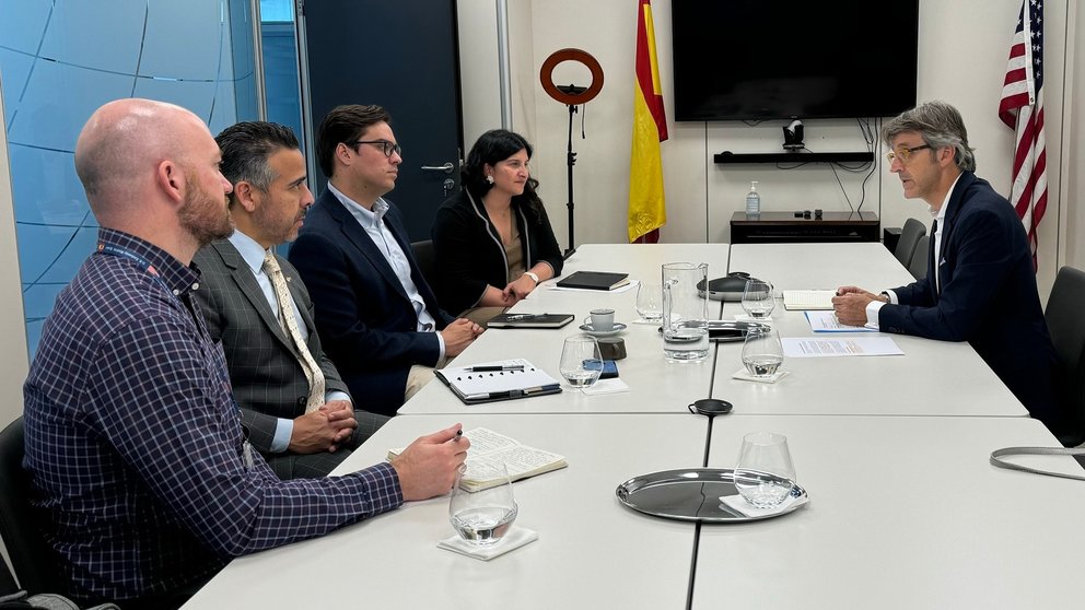 El consejero de Economía y Empresa, Luis Alberto Marín, durante la reunión en la embajada de EEUU en España.