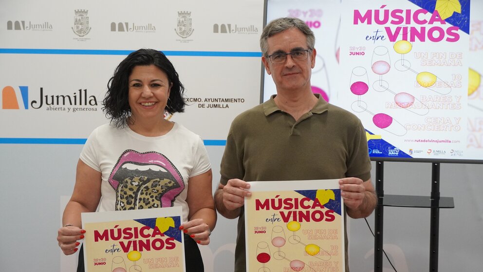 Asun Navarro y Silvano Garcia presentan 'Musica Entre Vinos'.