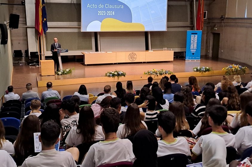 Los estudiantes participan en el programa educativo ‘4º+Empresa’.