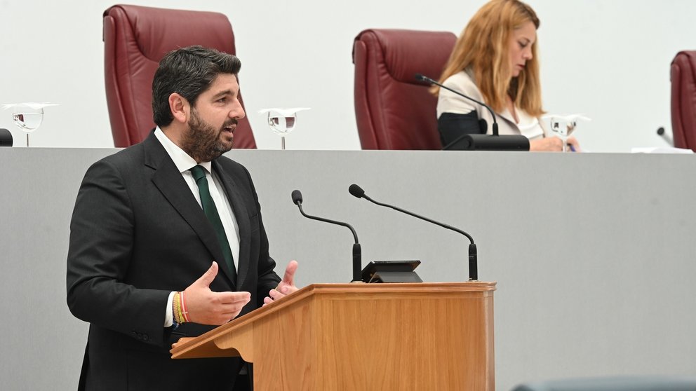 El presidente de la Comunidad, Fernando López Miras, durante su intervención en el Debate sobre el estado de la Región de Murcia.