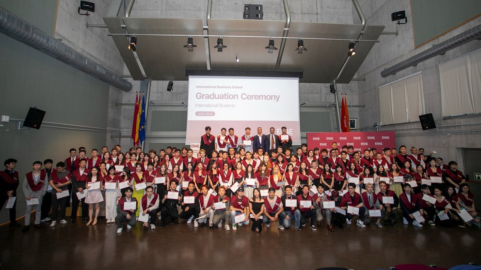 Graduación de los 150 alumnos chinos de ENAE.
