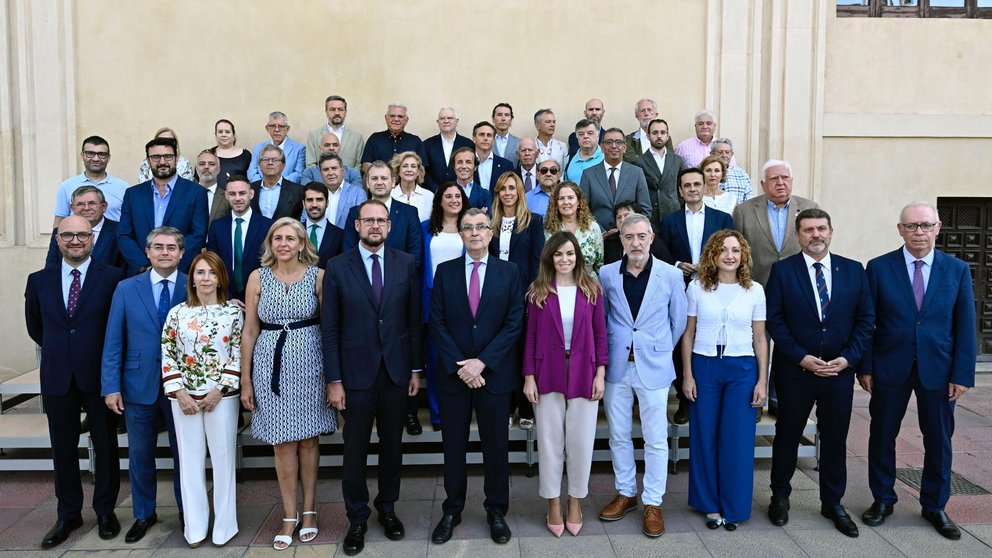 Foto de familia de la reunión del Consejo Social de la Ciudad de Murcia.