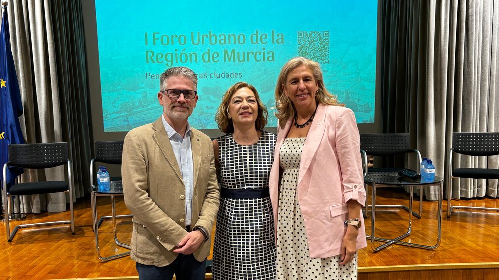 La concejal de Gobierno Abierto del ayuntamiento de Murcia, Mercedes Bernabé, en el I Foro Urbano de la Región.