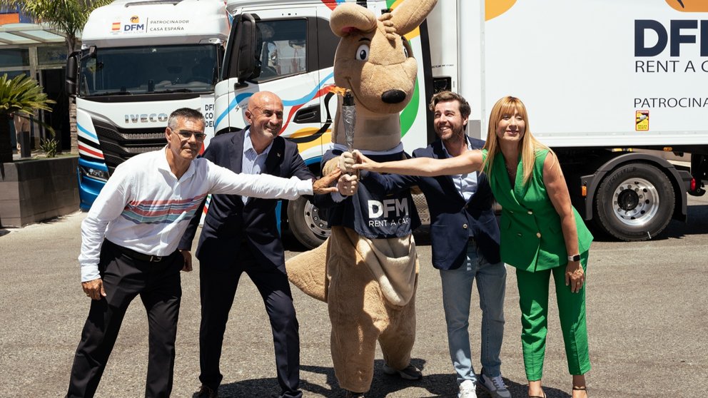 Presentación de los vehículos de Disfrimur para los JJOO.