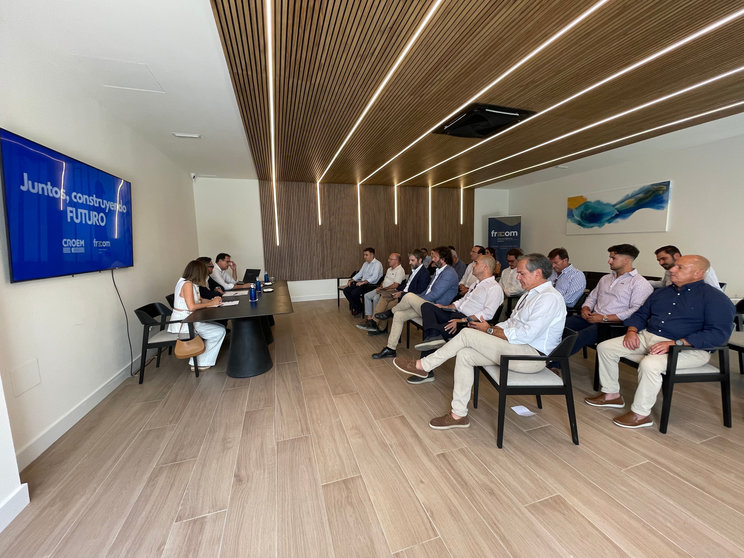 Un momento de la reunión del consejo de gobierno de Frecom en Torre Pacheco.