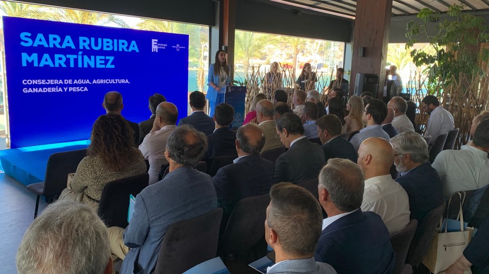 La consejera Sara Rubira durante la presentación de la Estrategia Marítima de la Región de Murcia.