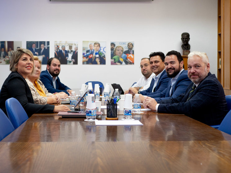 Reunión Alcaldes de la Comarca en COEC con la presidenta Ana Correa en 2023.