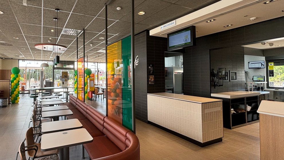 Interior del nuevo McDonald’s en Las Torres de Cotillas