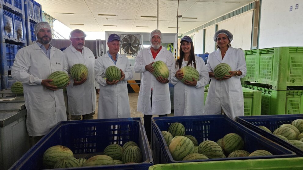 Imagen de la visita de la consejera Sara Rubira a las instalaciones de Alimer.