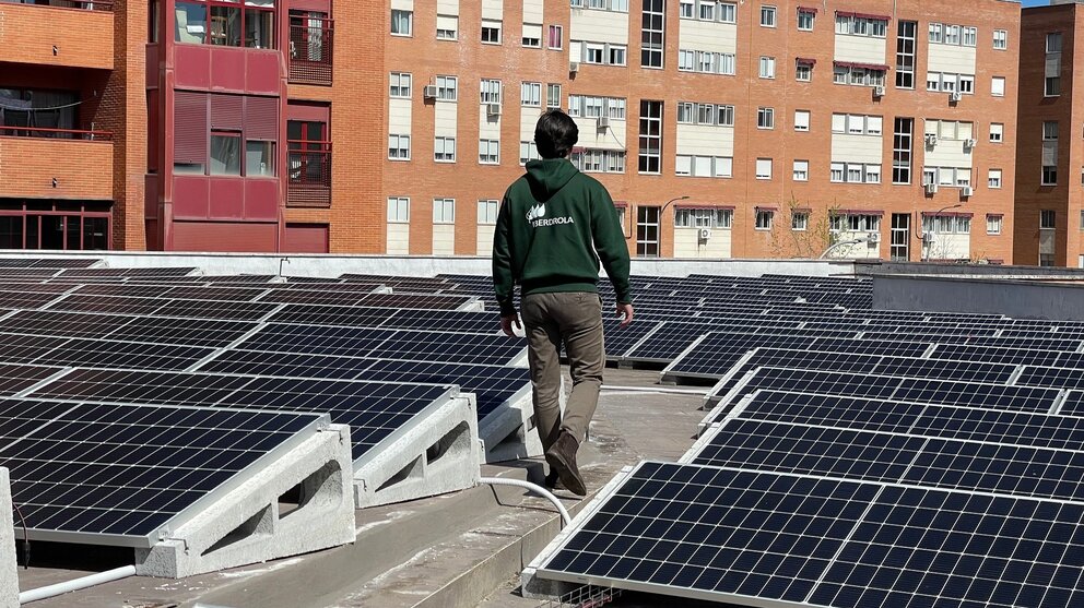 Imagen de una comunidad solar de Iberdrola.