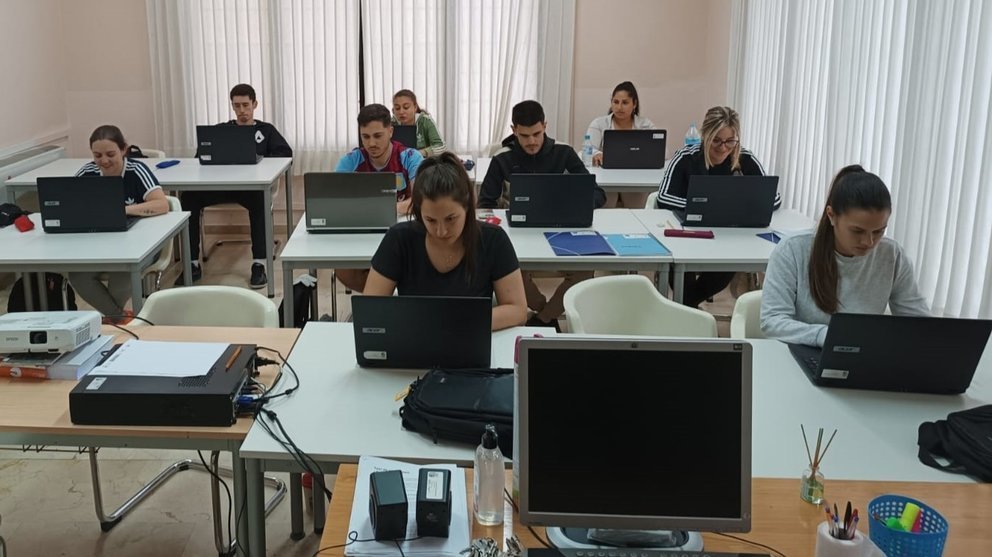 Alumnos de un curso del SEF.