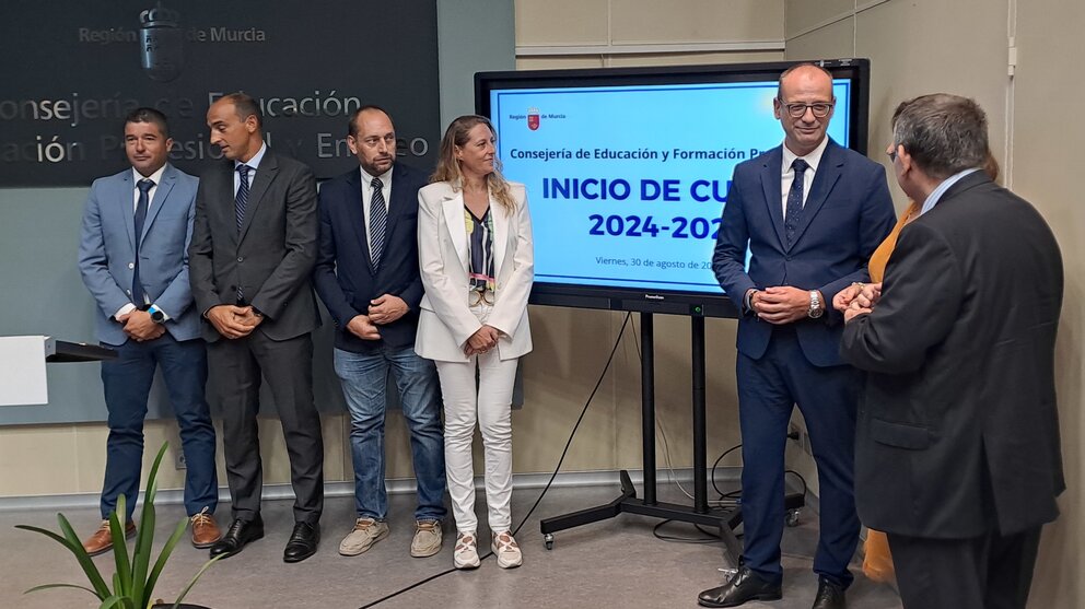 El consejero de Educación, Víctor Marín, presenta las novedades del inicio de curso 2025-2025.