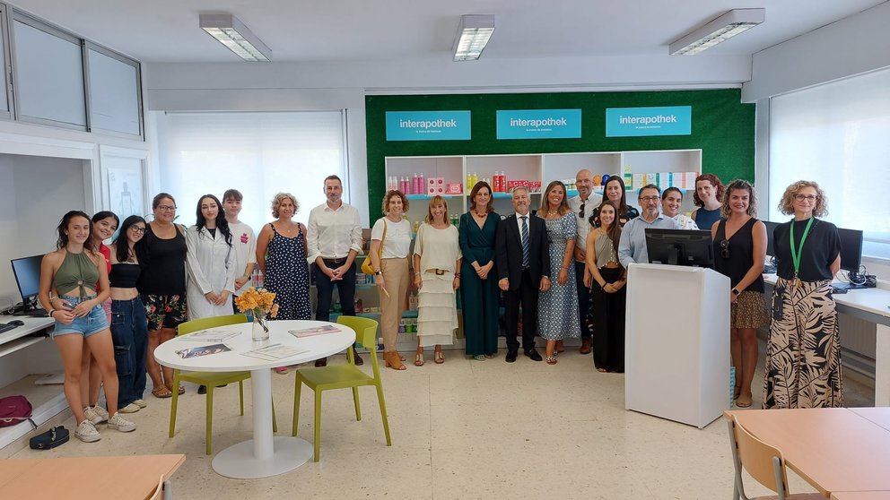 Imagen del aula simulada de farmacia.