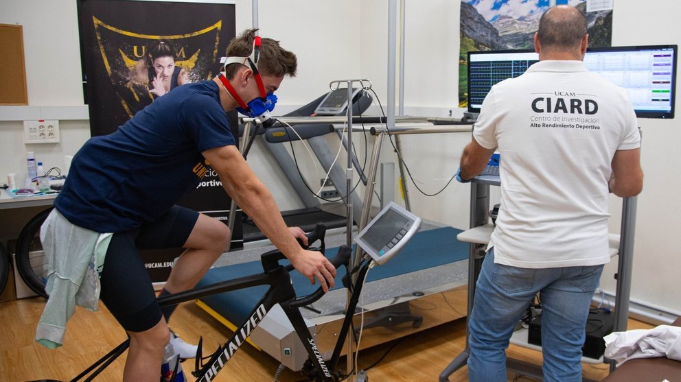 Pedro Acosta durante un entrenamiento en la UCAM.