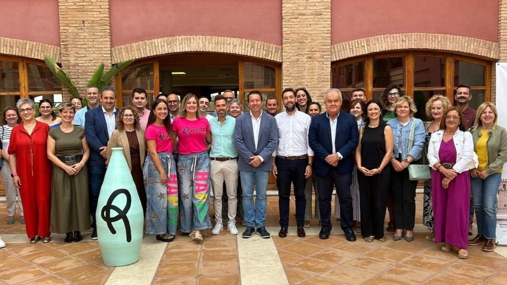 Asistentes a la presentación de la Feria de Turismo de Interior en La Santa de Totana.