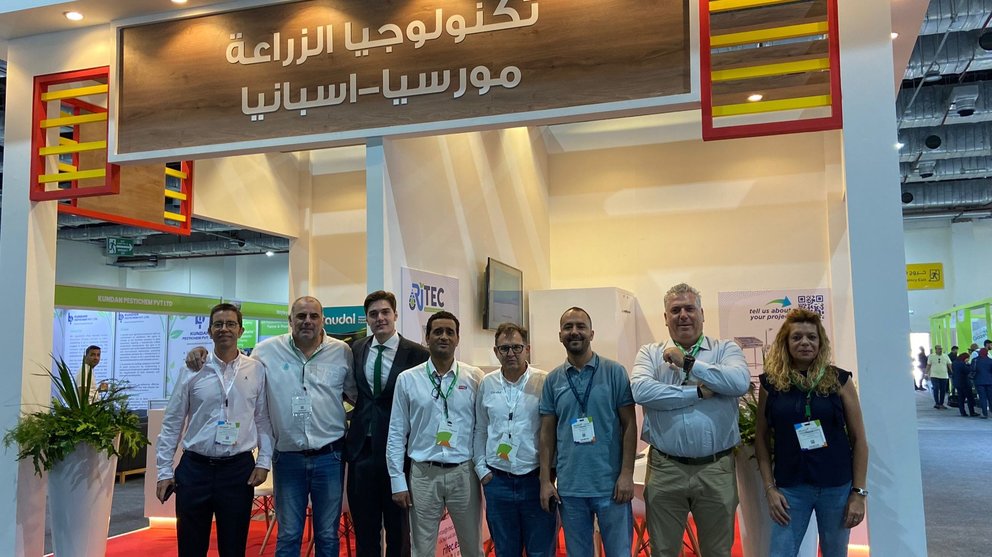 Imagen de grupo de los representantes de empresas murcianas en la Feria Sahara Expo que se celebra en el Cairo (Egipto).