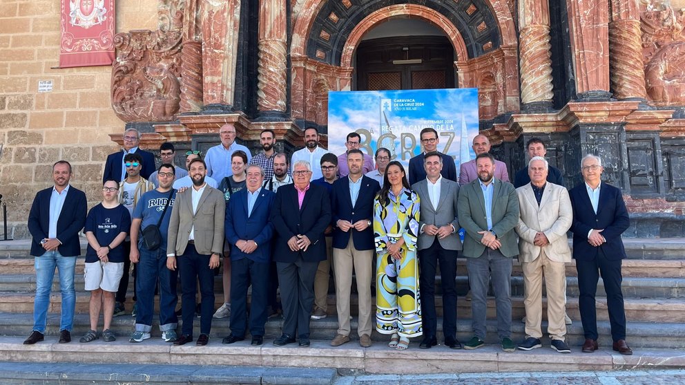 La consejera Carmen Conesa, ante la fachada de la Basílica de la Vera Cruz tras la presentación de la Regata 'Camino de la Cruz Punta Este'.