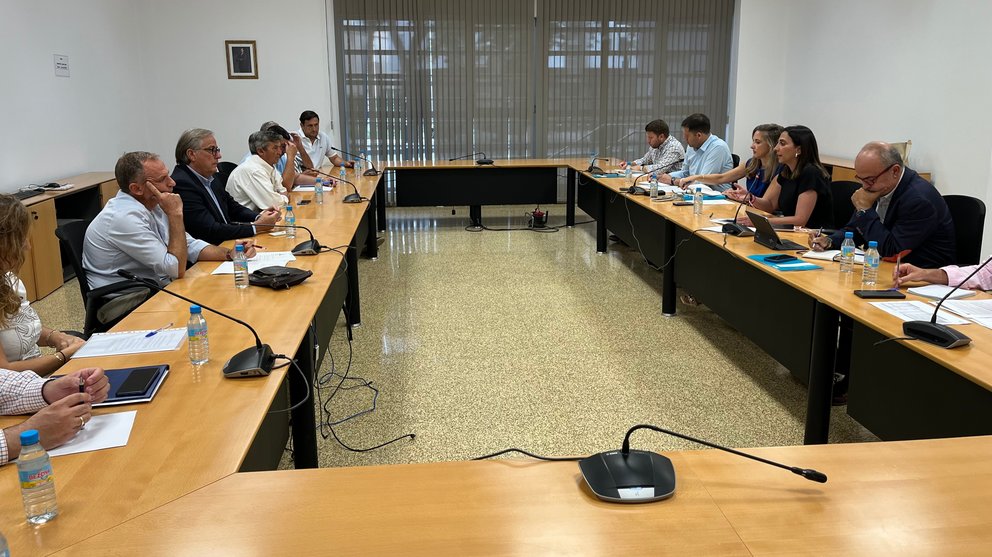 Un momento de la reunión entre la consejera de Agricultura, Sara Rubira, y Asaja.