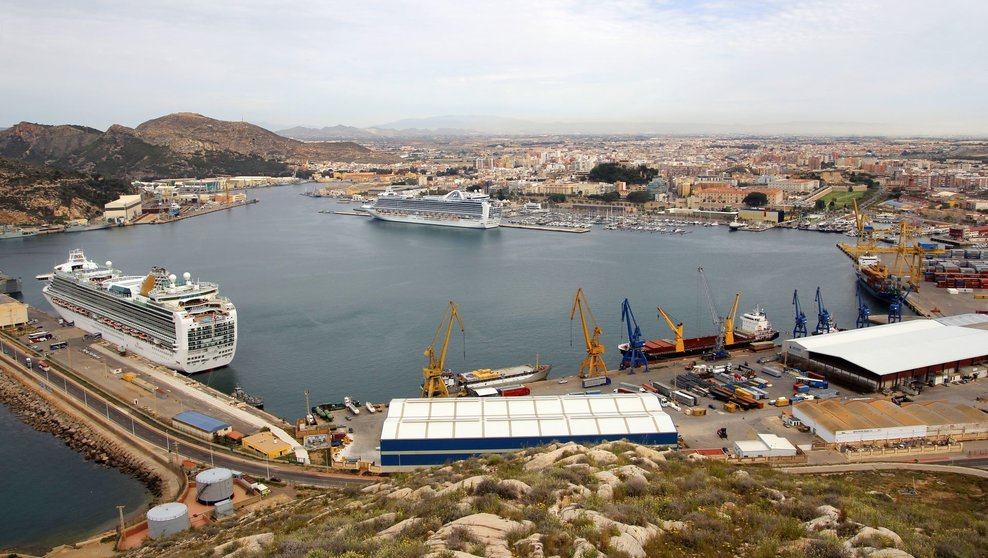 Imagen aérea del Puerto de Cartagena. (Joaquin Giró)