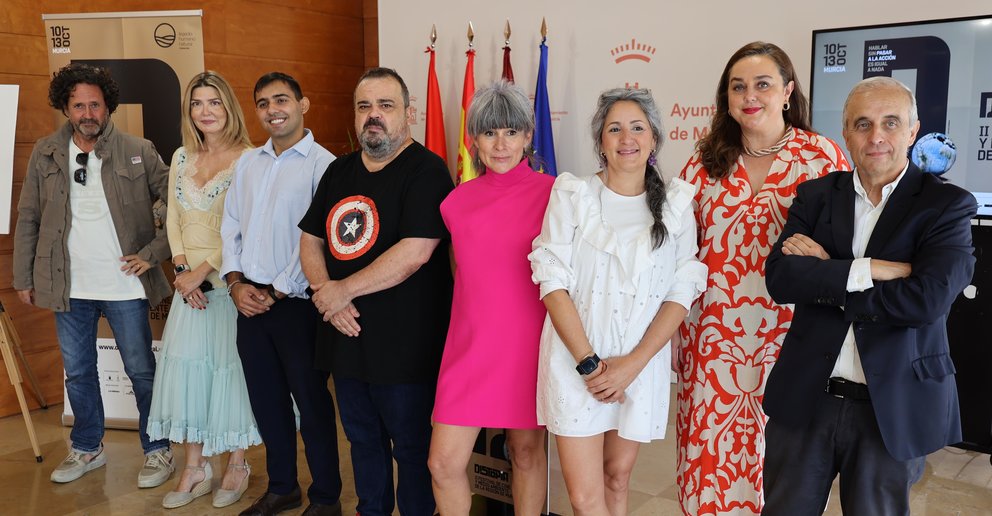 Organizadores y patrocinadores del festival de cine y medioambiente 'Distopía'.