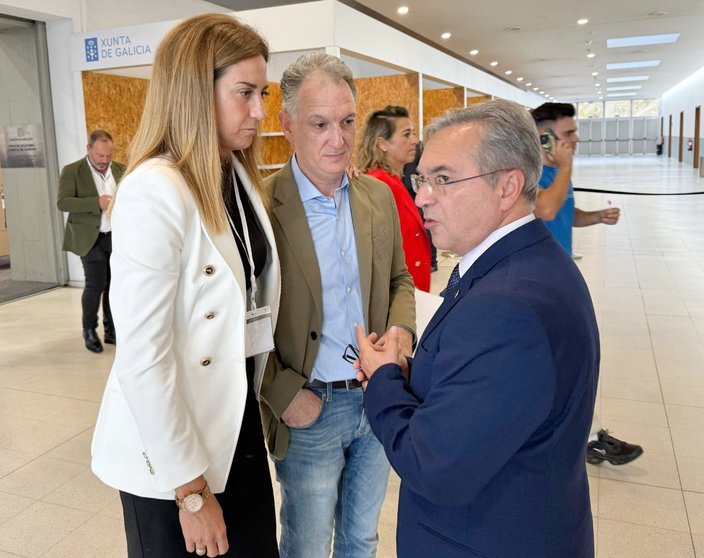 Patricia Fdez junto a Luis Menor, presidente de Villas Termales de la FEMP y de la diputación de Orense (1)