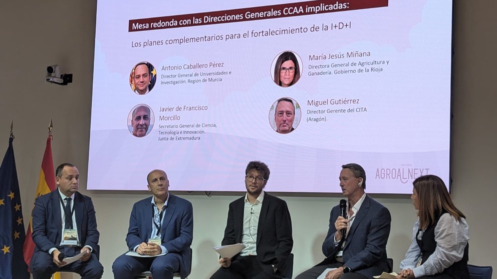 El director general de Universidades e Investigación, Antonio Caballero, durante su participación en la mesa redonda de ‘Los planes complementarios para el fortalecimiento de la I+D+I’, en la jornada nacional del proyecto Agroalnext.