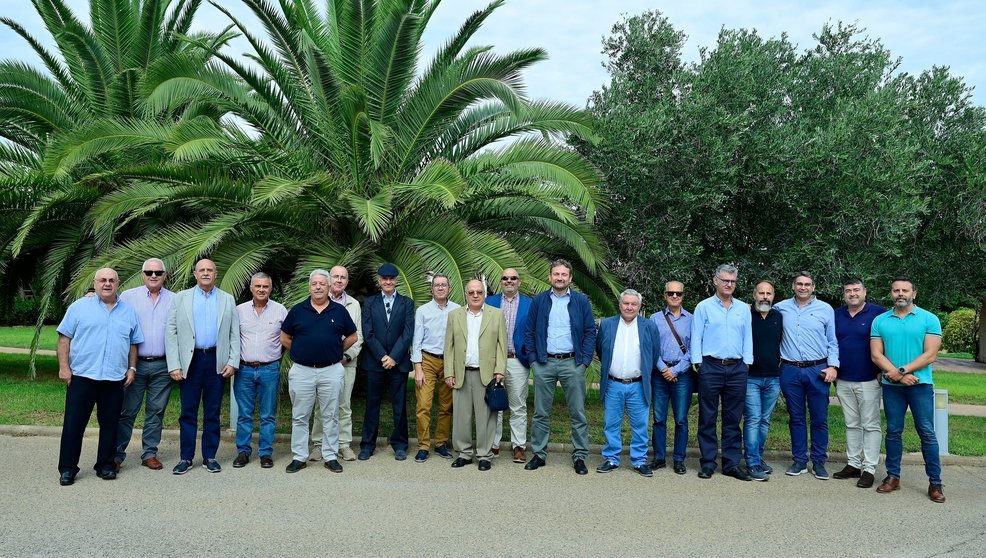 Empleados veteranos y jubilados de Iberdrola en la Región, durante el acto de homenaje.