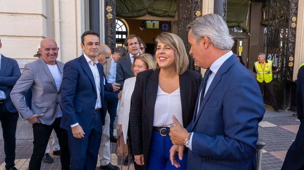 Noelia Arroyo, en la estación de tren.