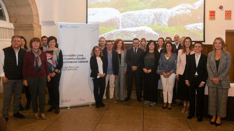 Imagen de grupo durante la jornada con los representantes de diez comunidades autónomas.