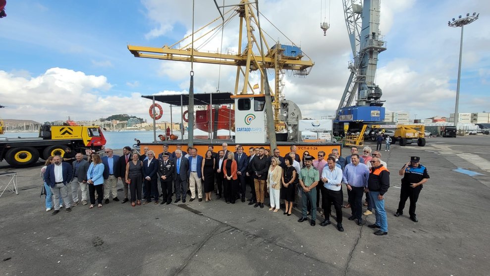 Imagen durante el acto de botadura del barco 'Solica', que se encargará de la limpieza de las aguas del Puerto de Cartagena.