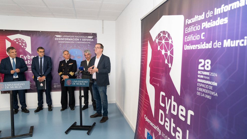 Inauguración del nuevo Espacio de Ciberdefensa de la Universidad de Murcia.