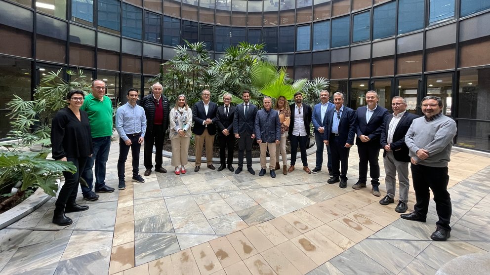 El secretario general de la consejería de Fomento e Infraestructuras, José Francisco Lajara, con el resto de miembros del Jurado de los X Premios de Calidad en la Edificación.