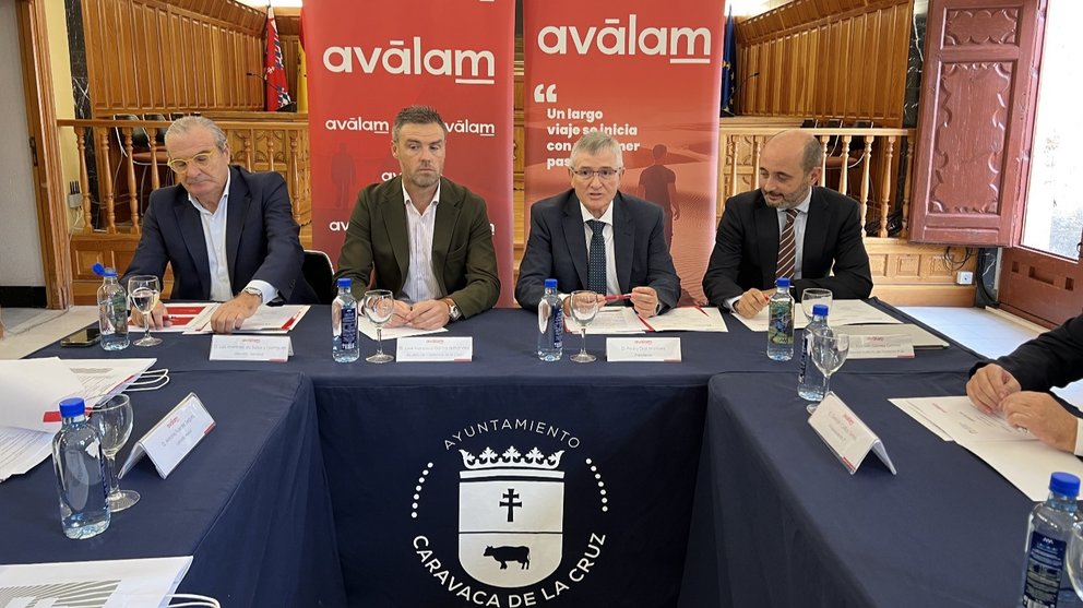 Un momento de la reunión del Consejo de Administración de Aválam en Caravaca.