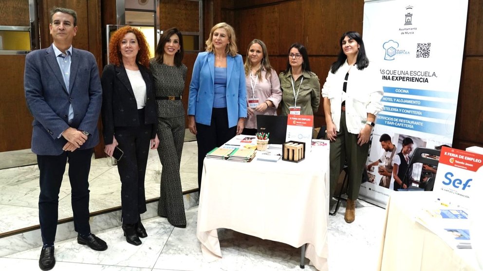 Inauguración de la Feria de Empleo en la Cámara de Comercio de Murcia.