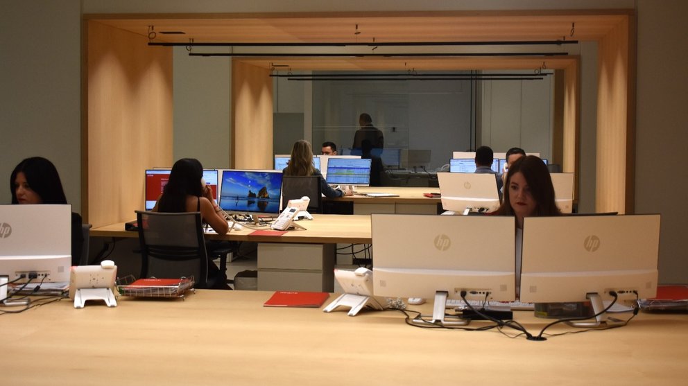 Trabajadores de Aválam, en las instalaciones de la entidad.