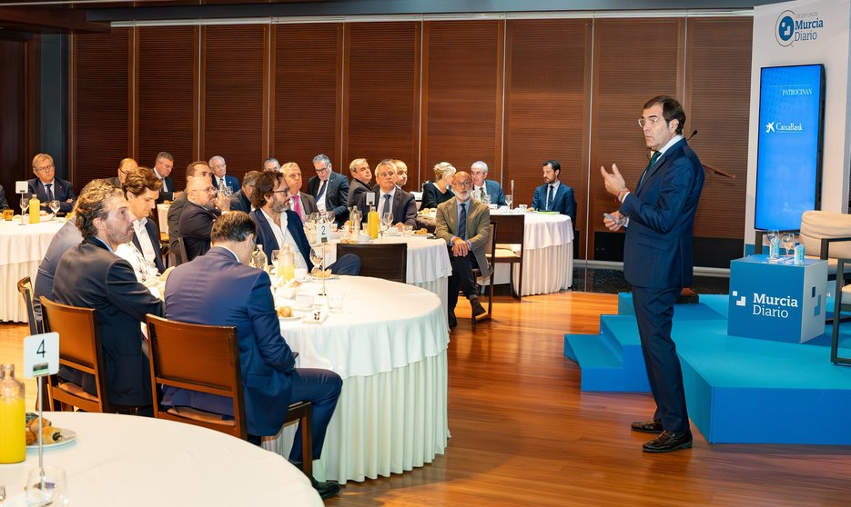 Pedro Pablo Hernández durante su intervención en el décimo Desayuno de Murcia Diario.