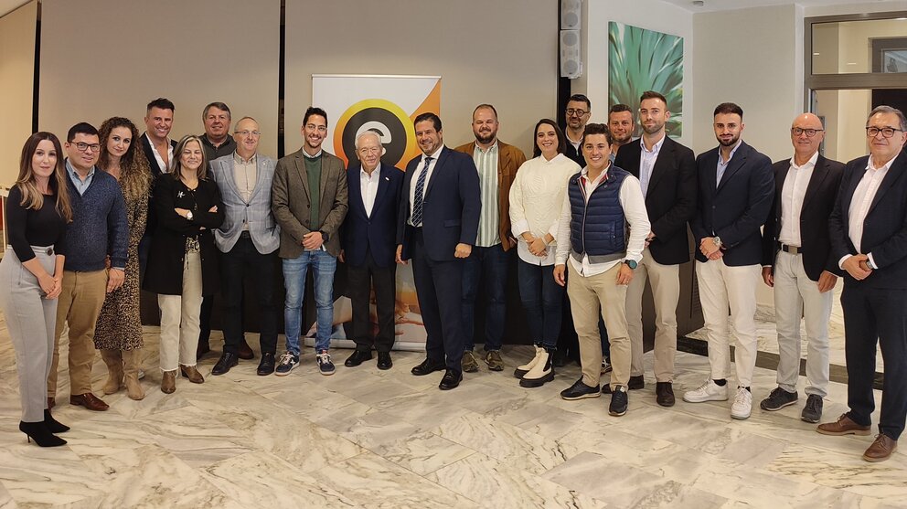 Imagen de familia durante el encuentro empresarial entre Guadalentín Emprende y Tomás Zamora. (Ceclor)