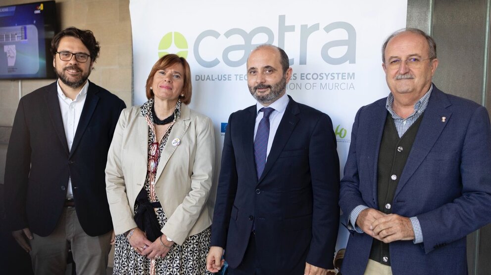 Imagen de grupo durante la celebración de la jornada. (CEEIC)