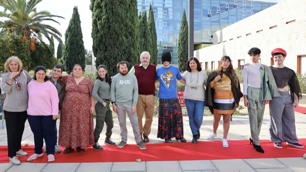 El colectivo MODAlogía conciencia sobre la moda circular en el marco del proyecto ODSesiones de la UMU. (UMU)