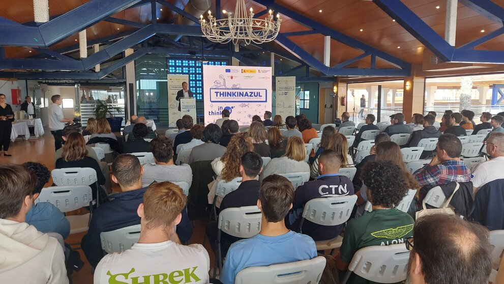 El director del Imida, Andrés Martínez, en la jornada ‘La acuicultura: más que la producción de alimentos’,  que se ha celebrado este lunes en San Pedro del Pinatar. (CARM)