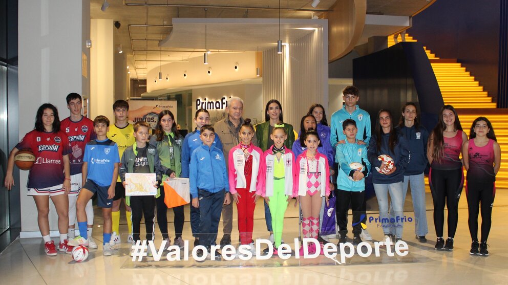 Imagen del convenio con los clubes de deporte base de Alhama. (Evercom)