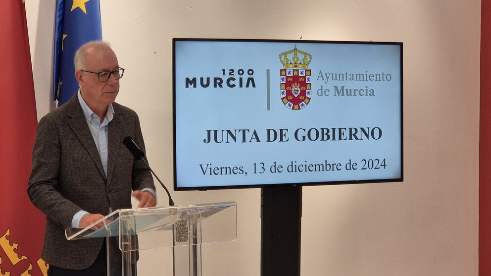 El concejal de Medio Ambiente del consistorio murciano, Antonio Navarro, en la rueda de prensa posterior a la Junta de Gobierno. (Ayuntamiento de Murcia)