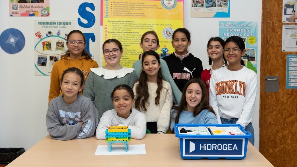 Imagen de alumnas participantes en el programa. (Hidrogea)